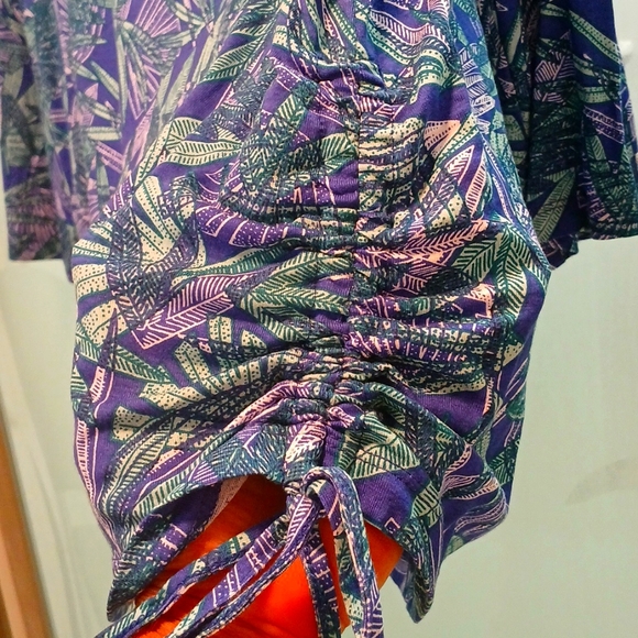 Women's top - Picture 3 of 3